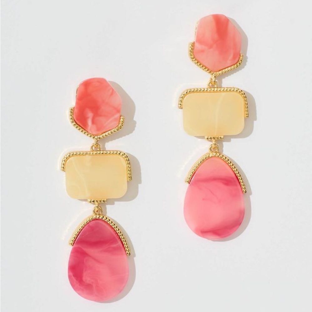 Pink Cream Dangle Earrings M400